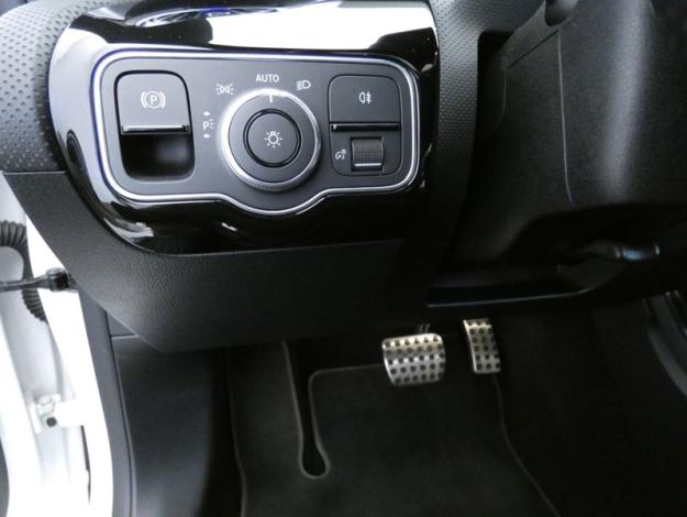 MERCEDES-BENZ CLA Shooting Brake CLA 200 d Shooting Brake AMG Line  CLA 200 d Shooting Brake AMG Line