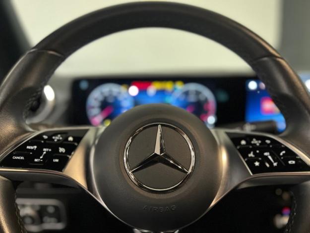 MERCEDES-BENZ GLA 200 d Business Line  