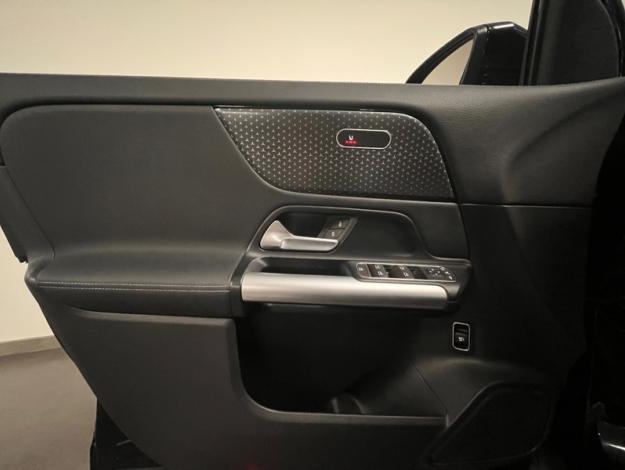 MERCEDES-BENZ GLA 200 d Business Line  