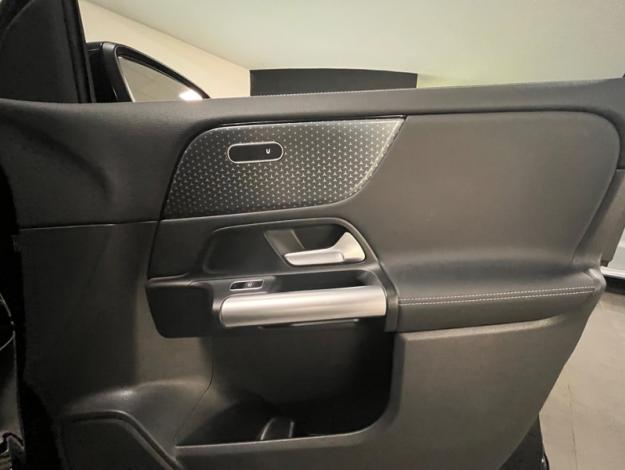 MERCEDES-BENZ GLA 200 d Business Line  