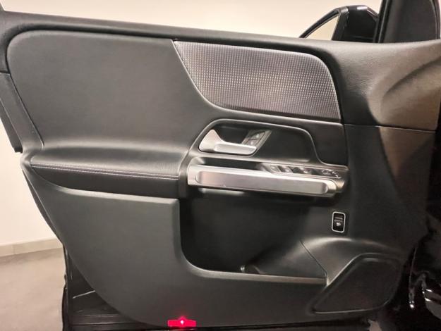 MERCEDES-BENZ GLB 200 d Business Line  GLB 200 d Business Line