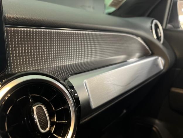 MERCEDES-BENZ GLB 200 d Business Line  GLB 200 d Business Line
