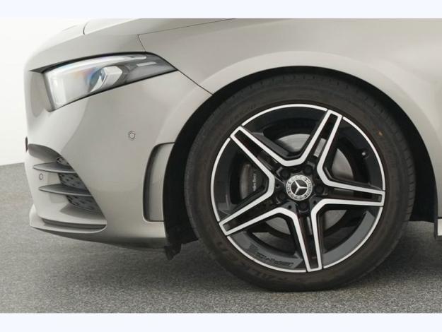 MERCEDES-BENZ A 180 Berline AMG Pack Night  