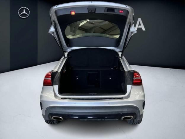 MERCEDES-BENZ GLA 180 AMG Pack Night Auto  