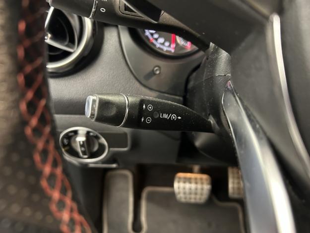 MERCEDES-BENZ GLA-Klasse GLA 180 Off-Roader