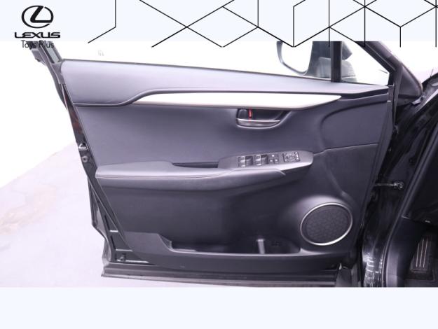 LEXUS NX 300H Luxe 4WD  