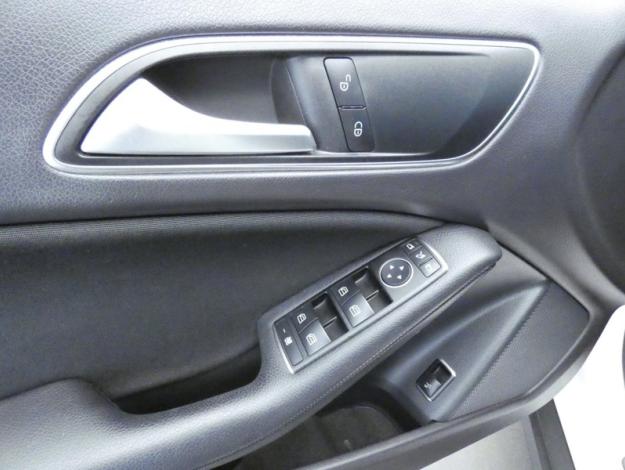 MERCEDES-BENZ GLA 180 d Intuition  
