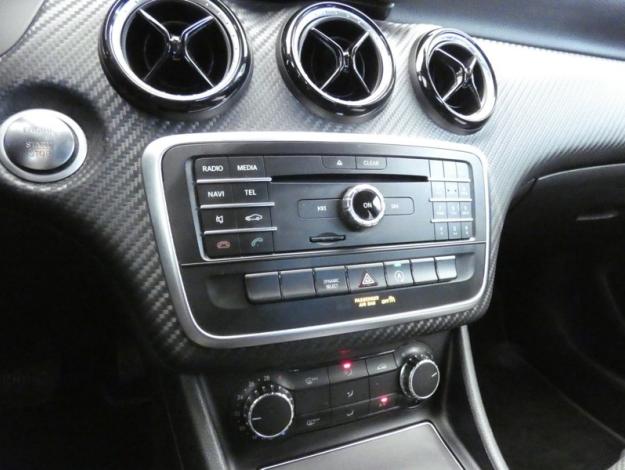 MERCEDES-BENZ GLA 180 d Intuition  