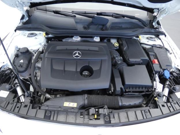 MERCEDES-BENZ GLA 180 d Intuition  