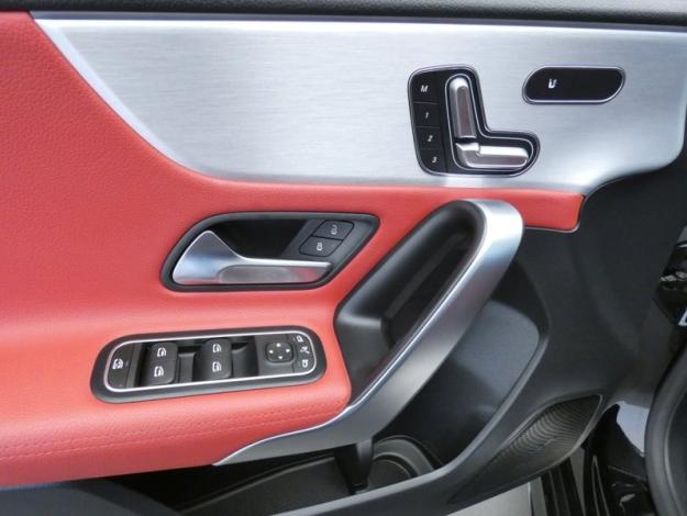 MERCEDES-BENZ Classe A 180 d AMG Line  