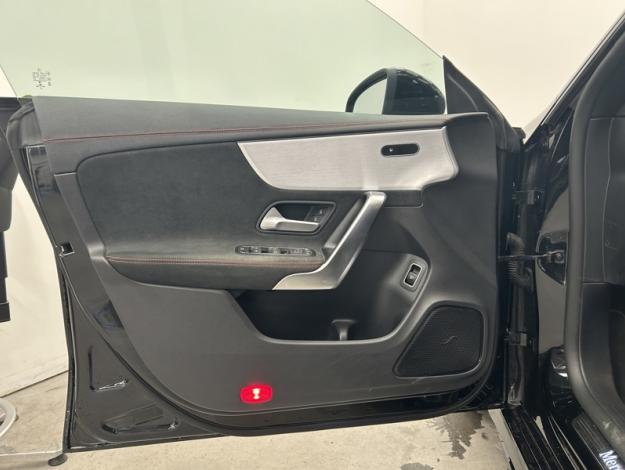 MERCEDES-BENZ CLA-Klasse CLA 180 Shooting Brake