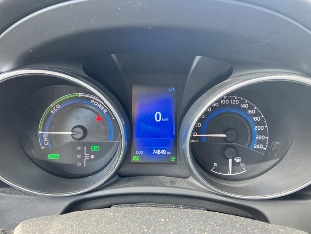 TOYOTA Auris 1.8 HYBRID 136 DESIGN  