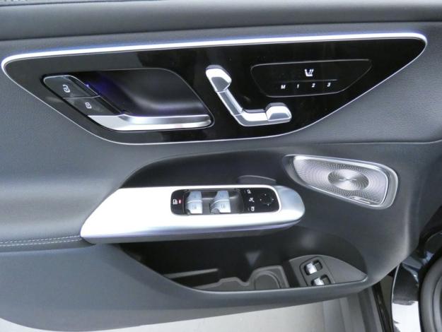 MERCEDES-BENZ GLC Coupé GLC 300 e Hybrid EQ 4MATIC Coupé AMG Line +  GLC 300 e Hybrid EQ 4MATIC Coupé AMG Line +