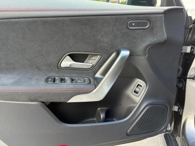 MERCEDES-BENZ CLA 180 SB AMG Pack Night Facelift  