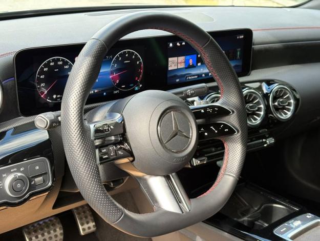 MERCEDES-BENZ CLA 180 SB AMG Pack Night Attelage Facelift  