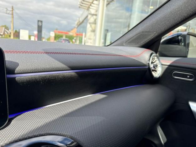 MERCEDES-BENZ CLA 180 SB AMG Pack Night Attelage Facelift  