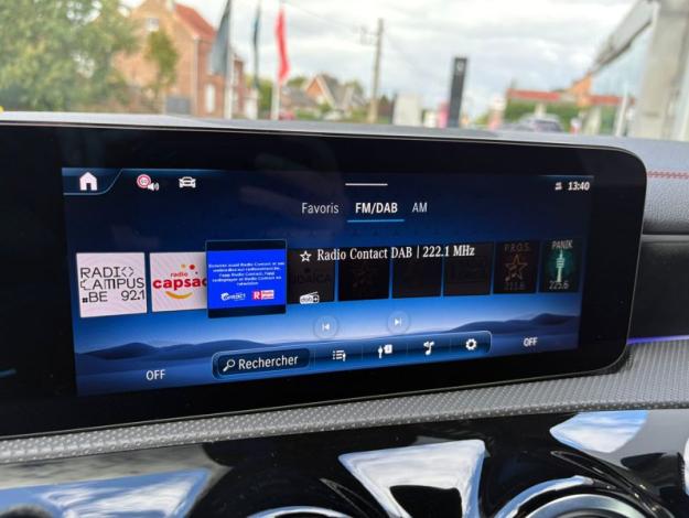 MERCEDES-BENZ CLA 180 SB AMG Pack Night Attelage Facelift  