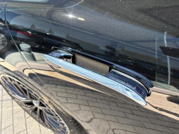MERCEDES-BENZ EQE 43 AMG 4matic Pano Burmester Head Up  