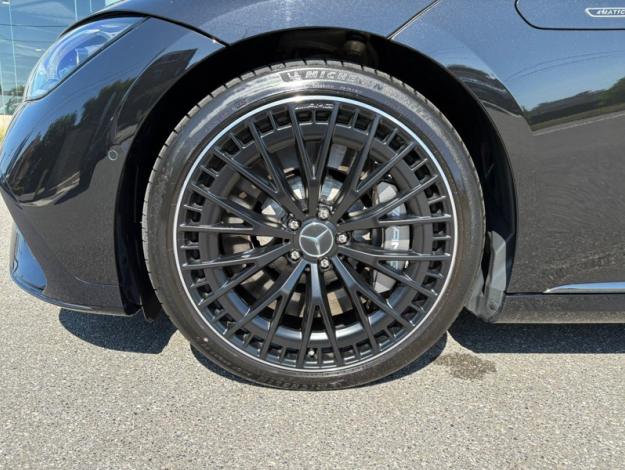 MERCEDES-BENZ EQE 43 AMG 4matic Pano Burmester Head Up  