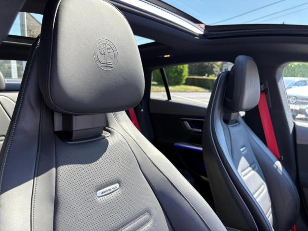 MERCEDES-BENZ EQE 43 AMG 4matic Pano Burmester Head Up  