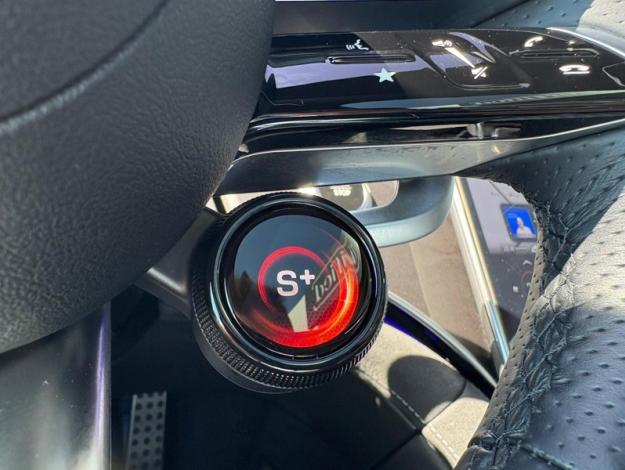 MERCEDES-BENZ EQE 43 AMG 4matic Pano Burmester Head Up  