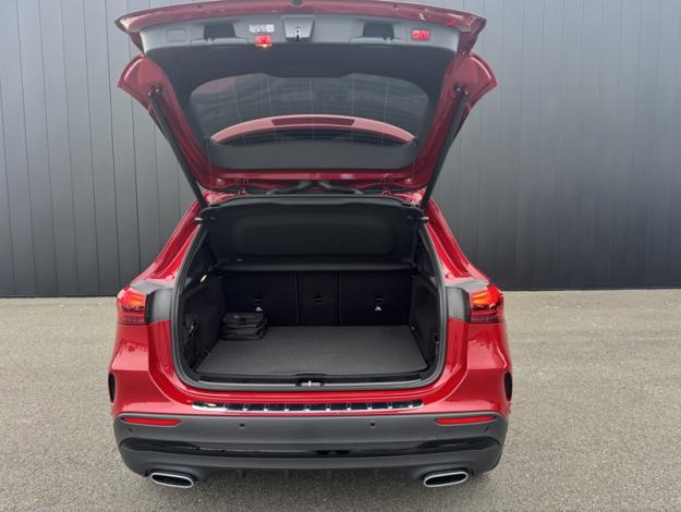 MERCEDES-BENZ GLA 200 d AMG Line  GLA 200 d AMG Line