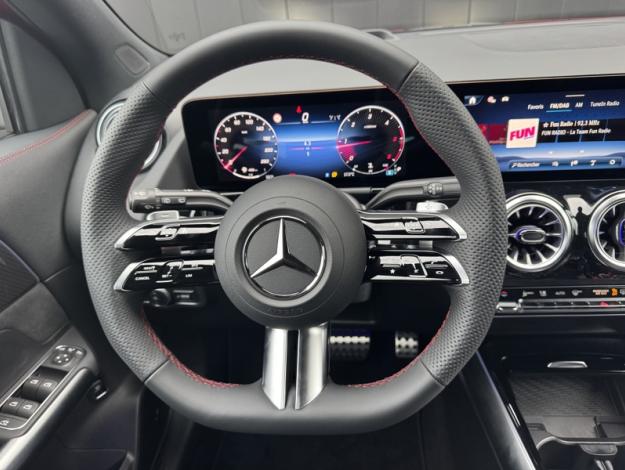 MERCEDES-BENZ GLA 200 d AMG Line  GLA 200 d AMG Line