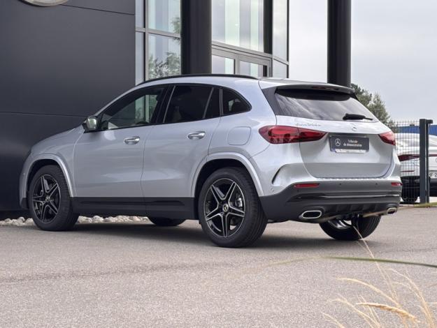 MERCEDES-BENZ GLA 200 d AMG Line  GLA 200 d AMG Line