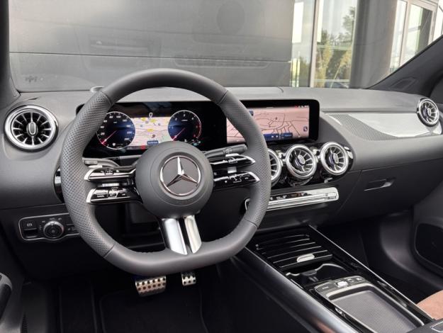 MERCEDES-BENZ GLA 200 d AMG Line  GLA 200 d AMG Line