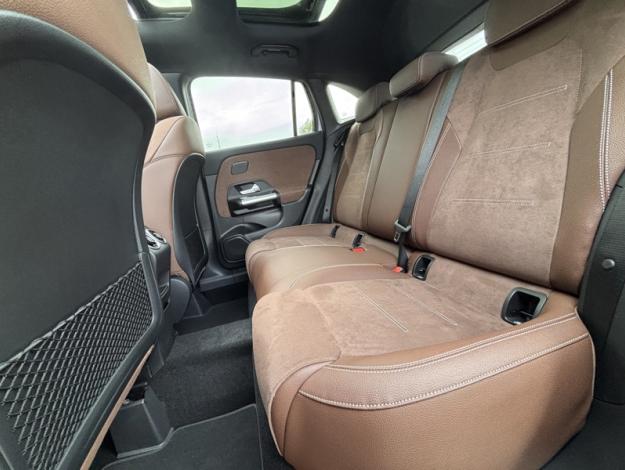 MERCEDES-BENZ GLA 200 d AMG Line  GLA 200 d AMG Line