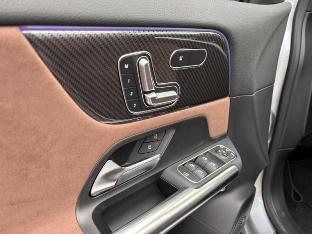 MERCEDES-BENZ GLA 200 d AMG Line  GLA 200 d AMG Line