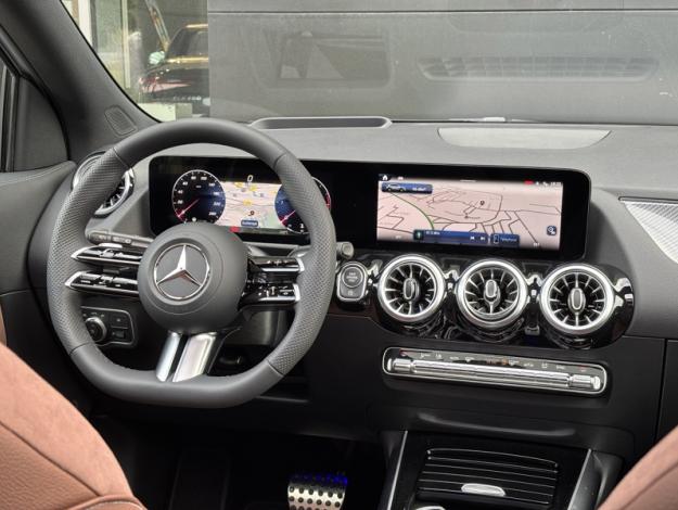 MERCEDES-BENZ GLA 200 d AMG Line  GLA 200 d AMG Line