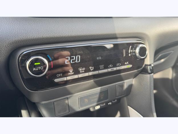 TOYOTA Yaris Hybride 116h Dynamic Business   