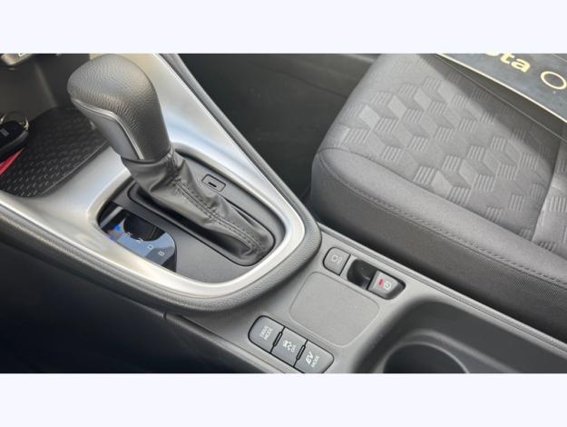 TOYOTA Yaris Hybride 116h Dynamic Business   
