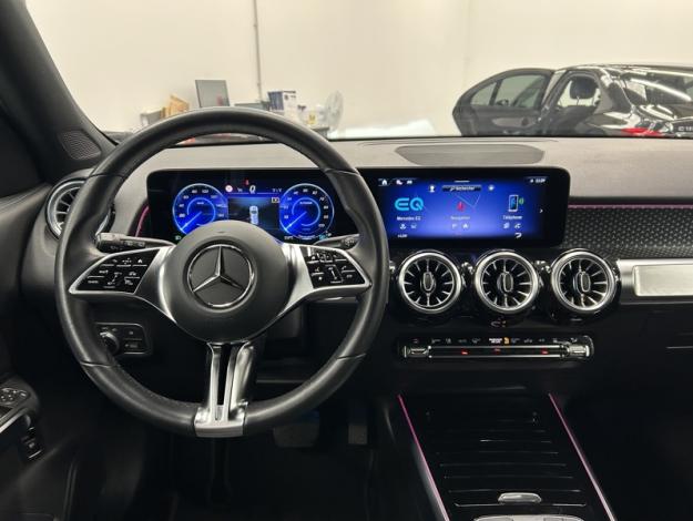 MERCEDES-BENZ EQB 250 + Luxury Line Facelift  
