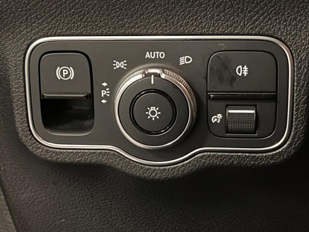 MERCEDES-BENZ GLB 200 d Business Line  GLB 200 d Business Line