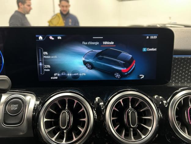MERCEDES-BENZ EQB 250 + Luxury Line Facelift  
