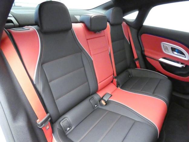 MERCEDES-BENZ CLA Coupé CLA 350 4MATIC avec technologie EQ AMG Line  CLA 350 4MATIC avec technologie EQ Busin