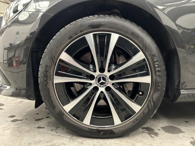 MERCEDES-BENZ E 300 de Berline Luxury Line  