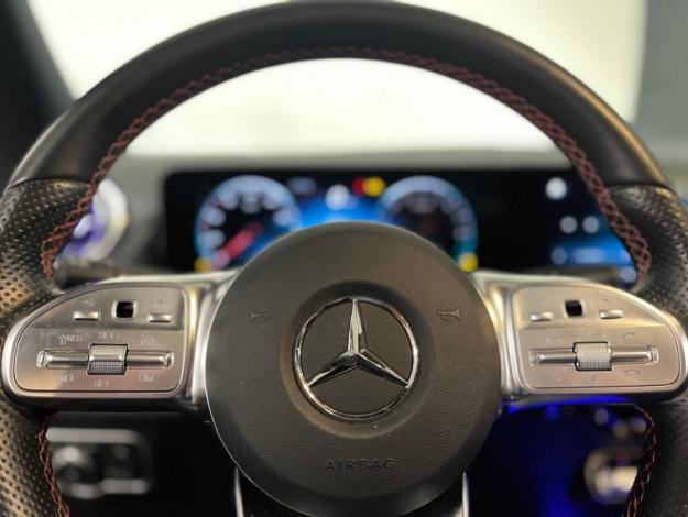 MERCEDES-BENZ GLA 250 e AMG Line  