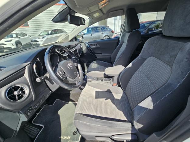 TOYOTA Auris 1.8 HYBRID 136 COLLECTION  