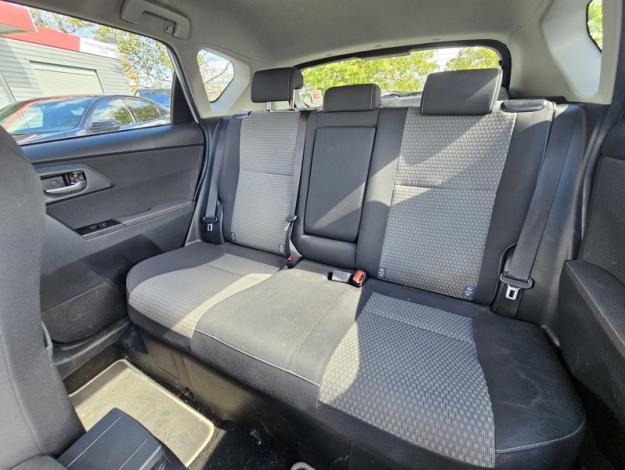TOYOTA Auris 1.8 HYBRID 136 COLLECTION  