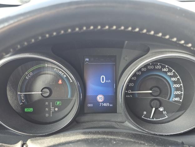 TOYOTA Auris 1.8 HYBRID 136 COLLECTION  