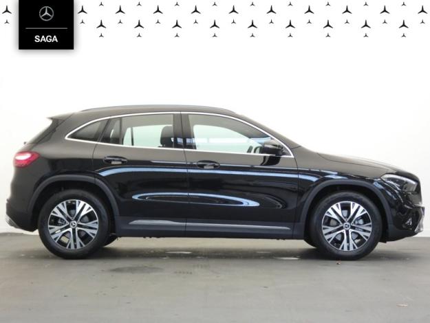 MERCEDES-BENZ GLA 180 Progressive Line  GLA 180 Progressive Line