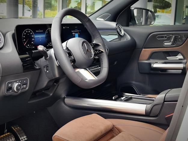 MERCEDES-BENZ GLA 250 e Hybrid EQ AMG Line  GLA 250 e Hybrid EQ AMG Line