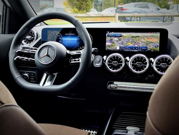 MERCEDES-BENZ GLA 250 e Hybrid EQ AMG Line  GLA 250 e Hybrid EQ AMG Line