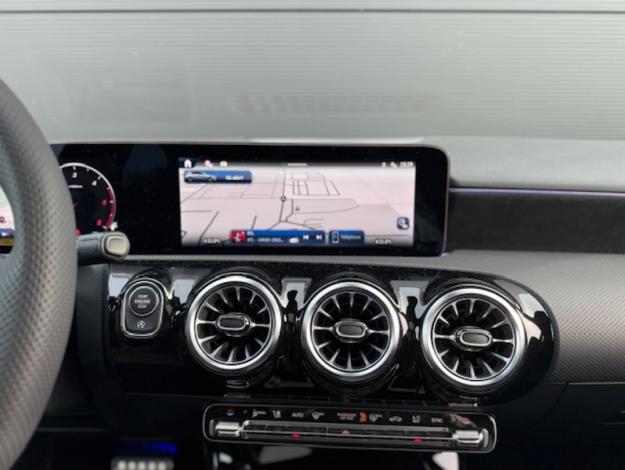 MERCEDES-BENZ Classe A 200 d AMG Line  Classe A 200 d AMG Line