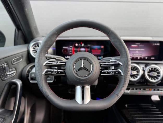 MERCEDES-BENZ Classe A 200 d AMG Line  Classe A 200 d AMG Line