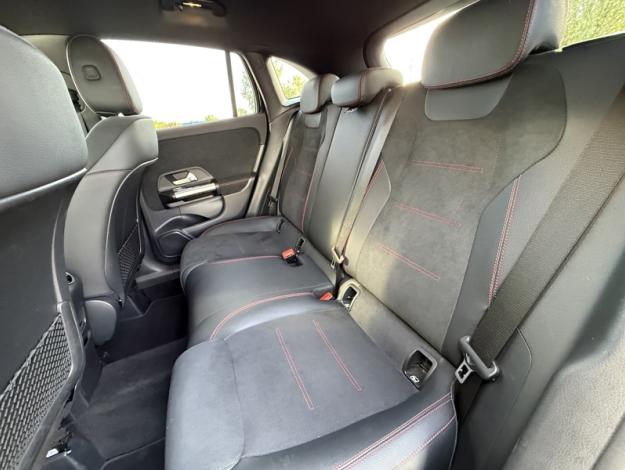MERCEDES-BENZ GLA 200 d AMG Line  