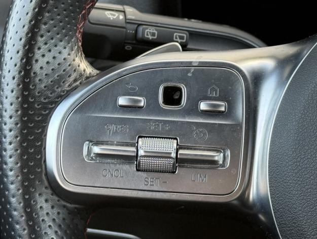 MERCEDES-BENZ GLA 200 d AMG Line  